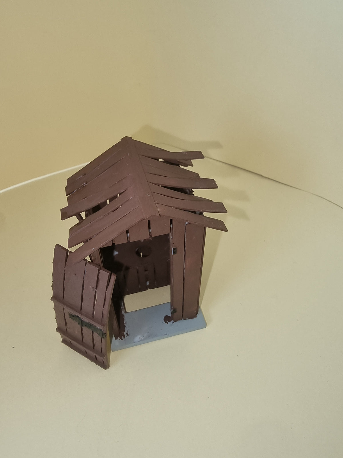 Cabane au fond du jardin échelle 1/32 - Référence B-01-0241