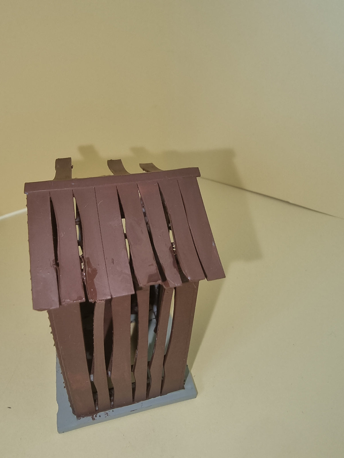 Cabane au fond du jardin échelle 1/32 - Référence B-01-0241