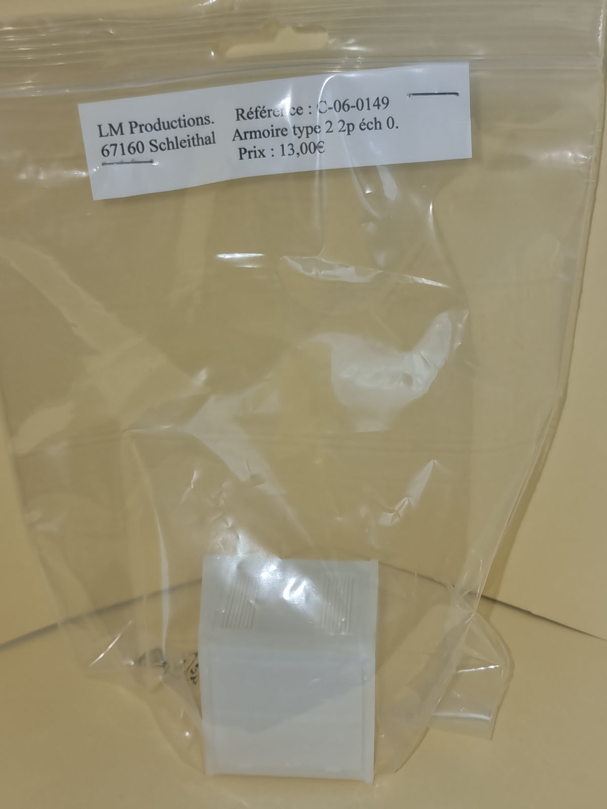 Armoire électrique type 2 2 portes - échelle 1/43.5 - Référence C-06-0149