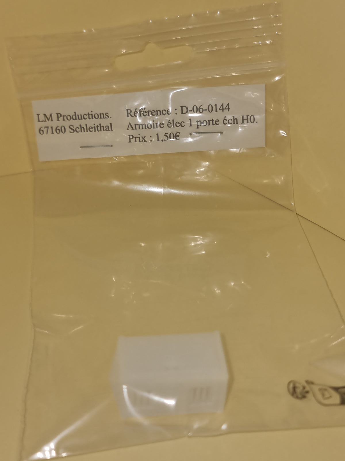 Armoire électrique 1 porte - LM Productions - Référence D-06-0144 - Echelle 1/87