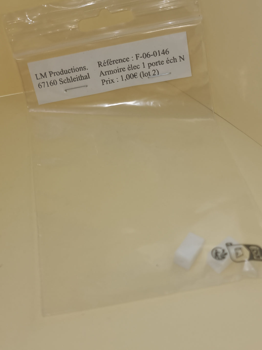 Armoire électrique 1 porte - LM Productions - Référence F-06-0146 - Echelle 1/160