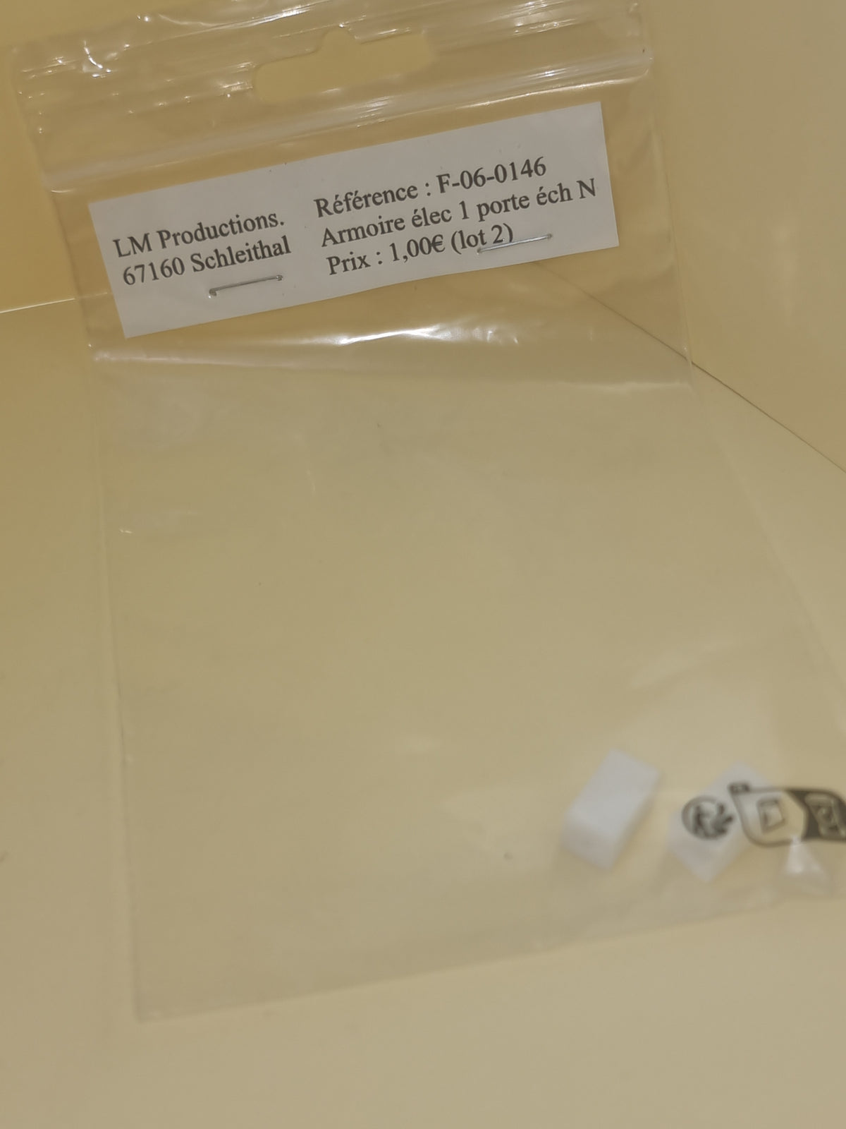 Armoire électrique 1 porte - LM Productions - Référence F-06-0146 - Echelle 1/160