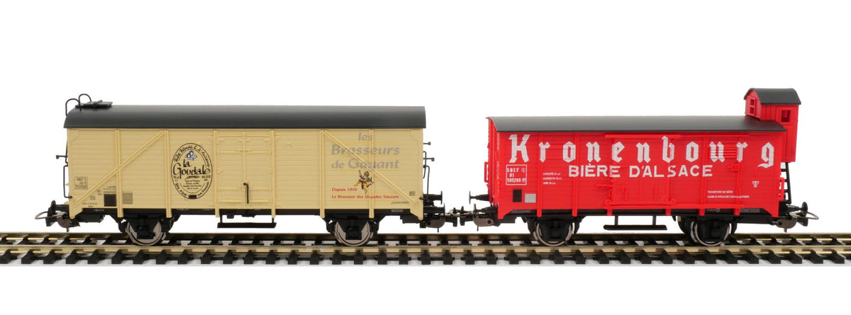 2 couverts bierre Kronenbourg / La goudale -  PIKO - Référence P97307 - Echelle 1/87
