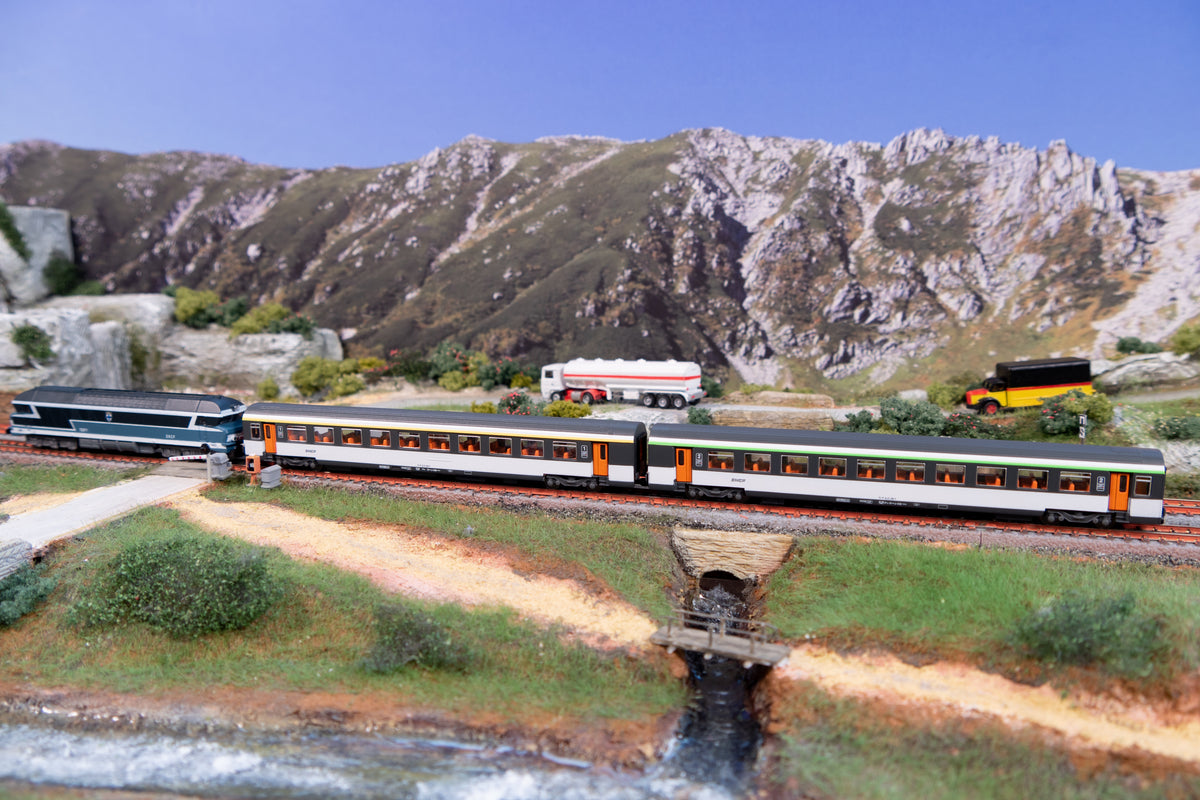 Voitures CORAIL VTU Origine 1/2em - SNCF - AZAR - Référence V01-ONP1 - Echelle Z